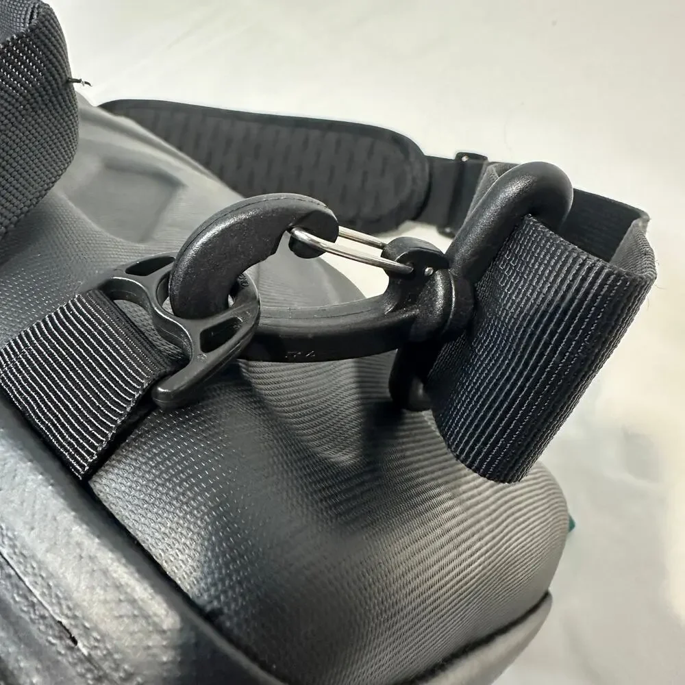 Thule Laptop Case Gauntlet Attache Hard Shell Black Fits Up to 14” MacBook Pro - Picture 8 of 16